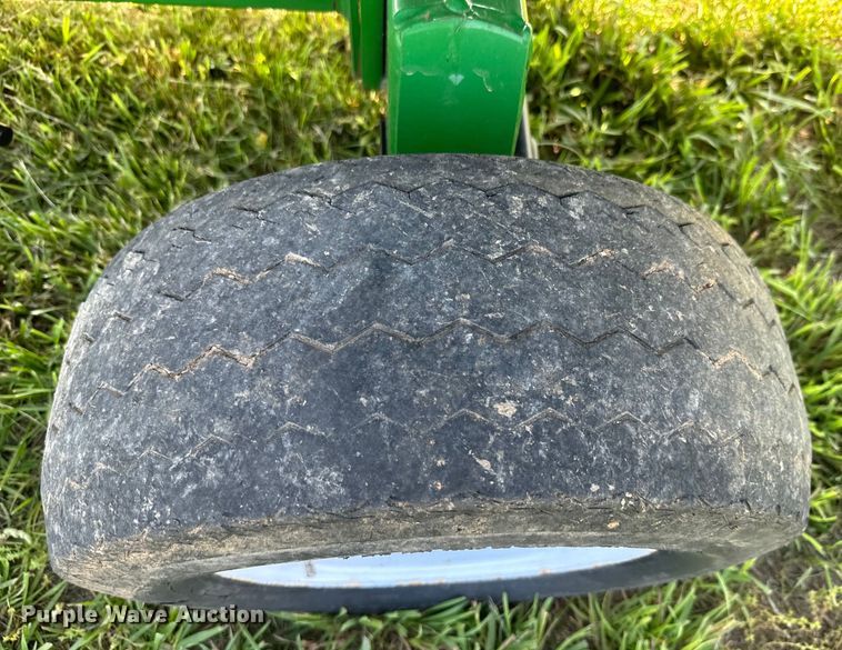 image for item EK1354 John Deere 925 flex head