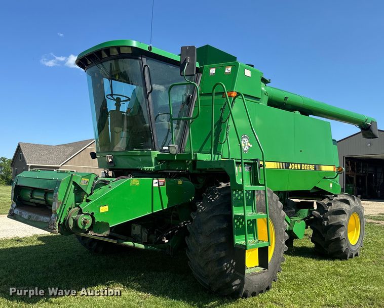 image for item EK1355 1997 John Deere 9600 RWA combine