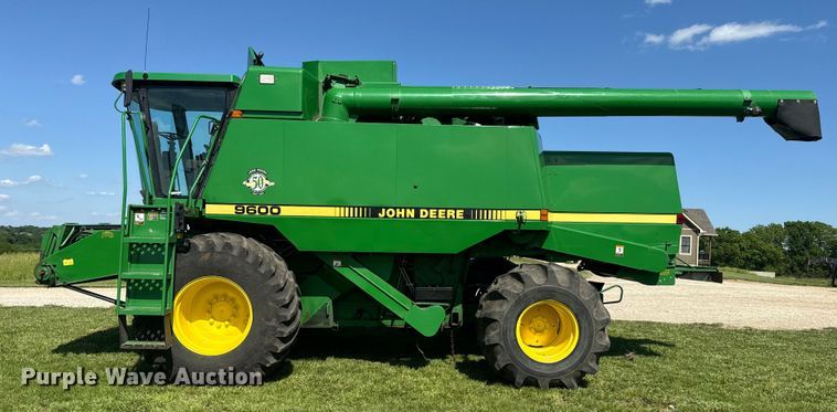 image for item EK1355 1997 John Deere 9600 RWA combine