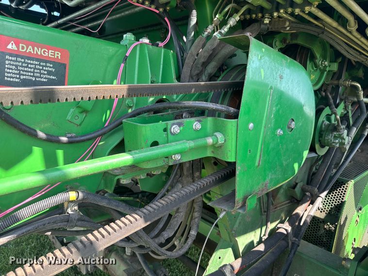 image for item EK1355 1997 John Deere 9600 RWA combine