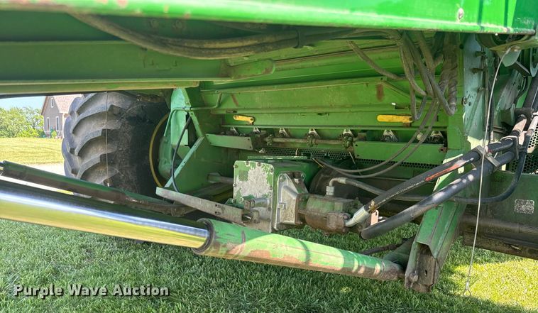 image for item EK1355 1997 John Deere 9600 RWA combine