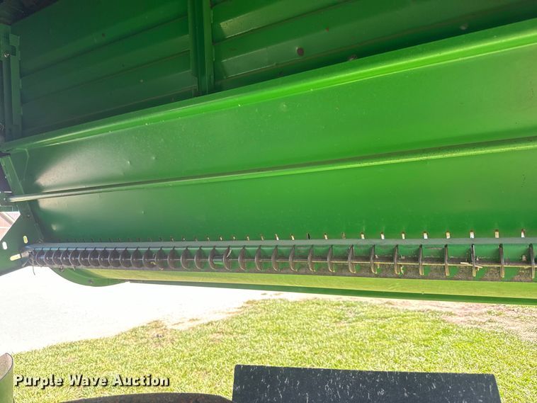 image for item EK1355 1997 John Deere 9600 RWA combine