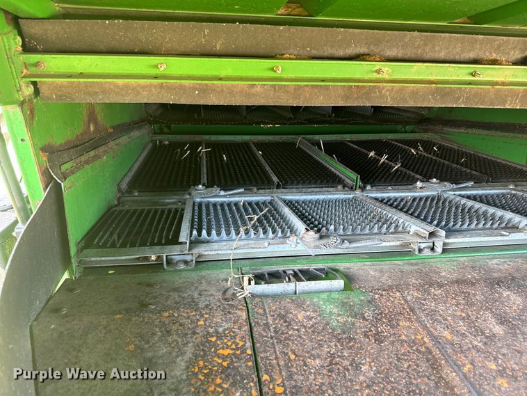 image for item EK1355 1997 John Deere 9600 RWA combine