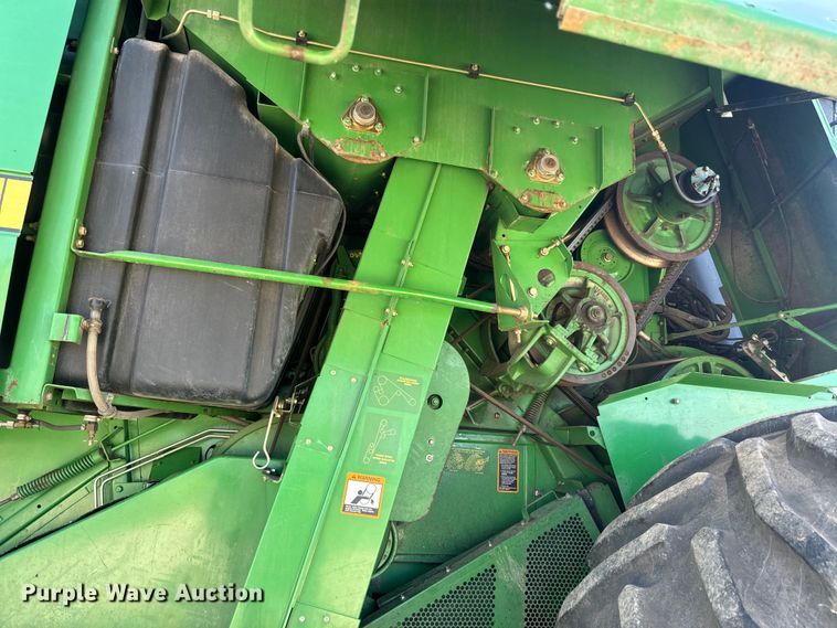 image for item EK1355 1997 John Deere 9600 RWA combine