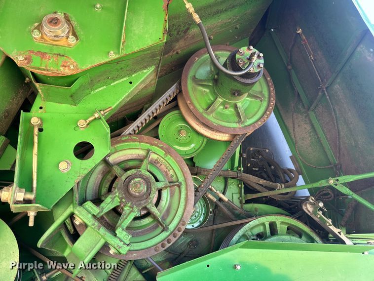 image for item EK1355 1997 John Deere 9600 RWA combine