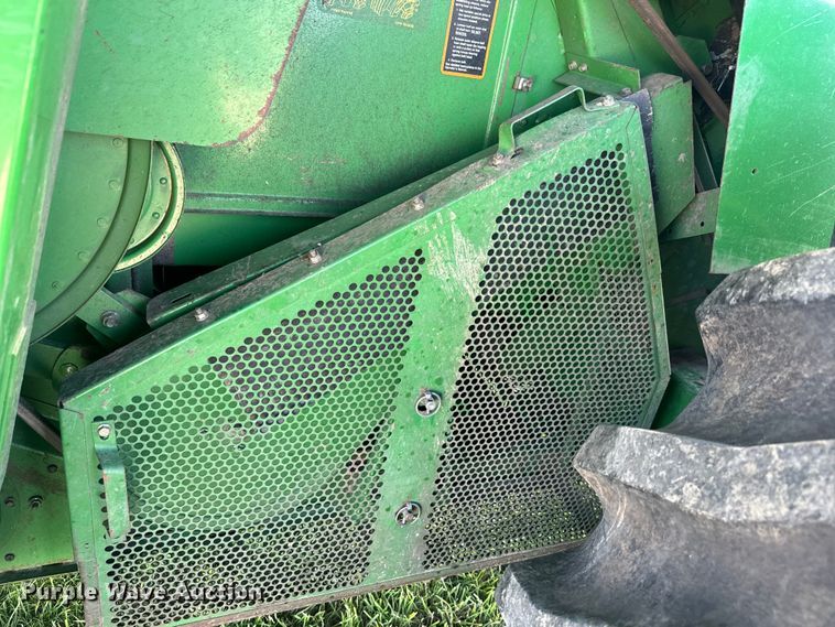 image for item EK1355 1997 John Deere 9600 RWA combine