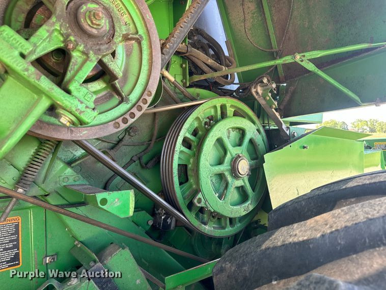 image for item EK1355 1997 John Deere 9600 RWA combine