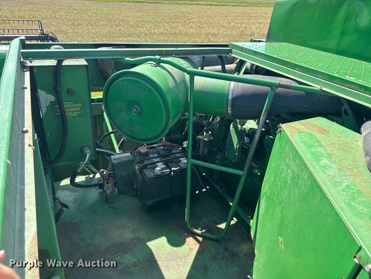 image for item EK1355 1997 John Deere 9600 RWA combine