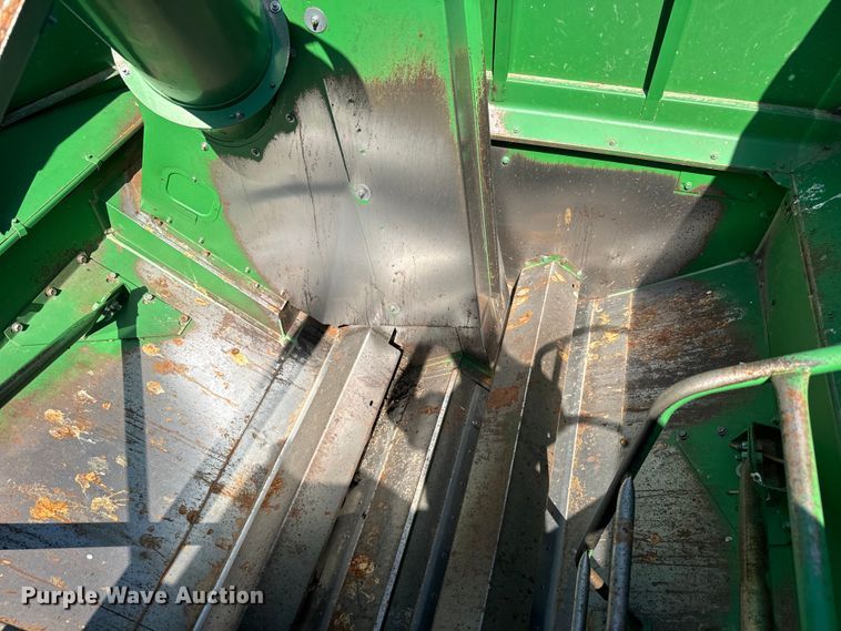 image for item EK1355 1997 John Deere 9600 RWA combine
