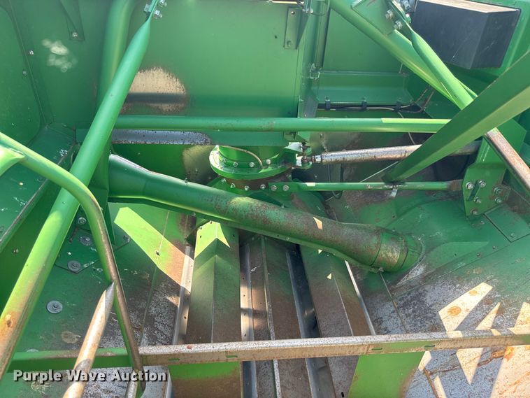 image for item EK1355 1997 John Deere 9600 RWA combine
