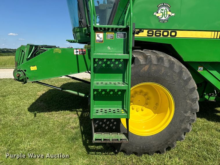 image for item EK1355 1997 John Deere 9600 RWA combine