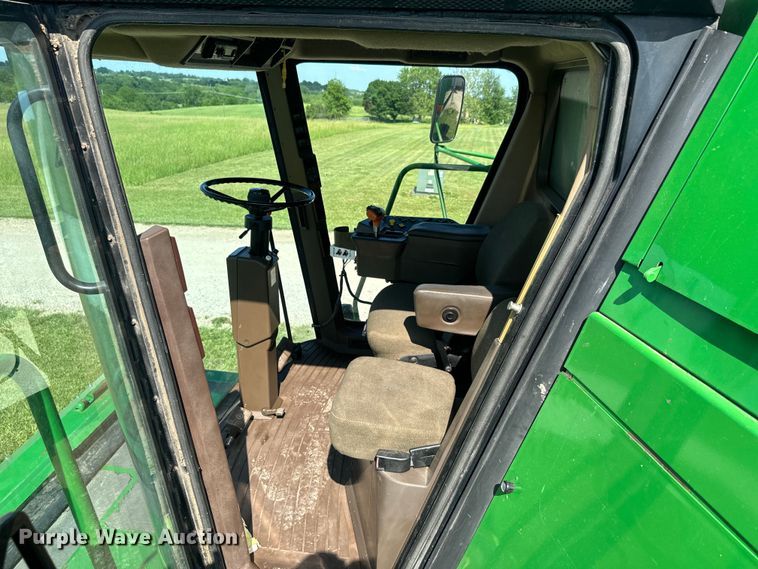image for item EK1355 1997 John Deere 9600 RWA combine
