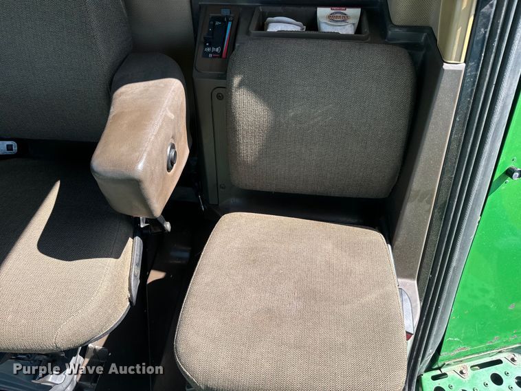 image for item EK1355 1997 John Deere 9600 RWA combine