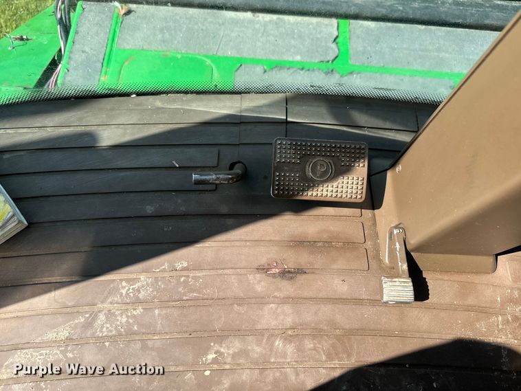 image for item EK1355 1997 John Deere 9600 RWA combine