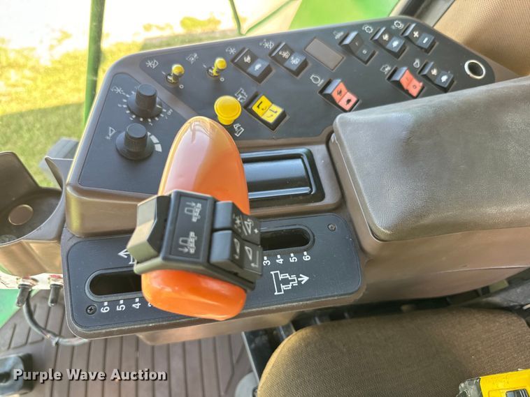 image for item EK1355 1997 John Deere 9600 RWA combine