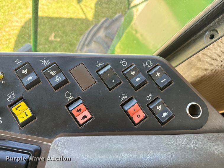 image for item EK1355 1997 John Deere 9600 RWA combine