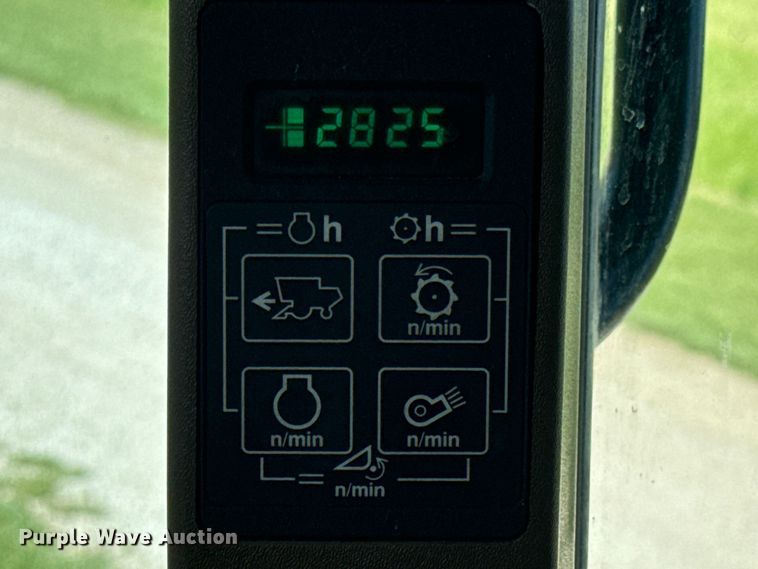 image for item EK1355 1997 John Deere 9600 RWA combine
