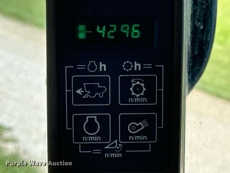 image for item EK1355 1997 John Deere 9600 RWA combine