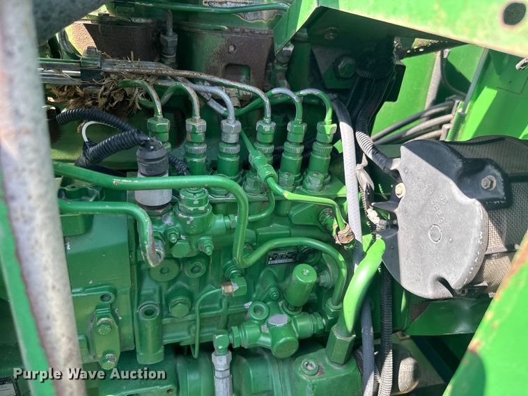 image for item EK1355 1997 John Deere 9600 RWA combine