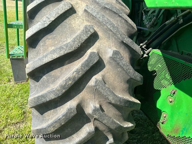 image for item EK1355 1997 John Deere 9600 RWA combine