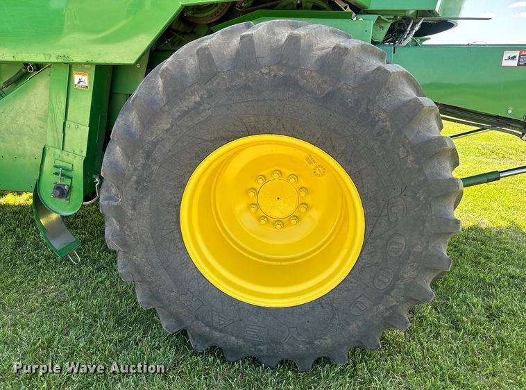 image for item EK1355 1997 John Deere 9600 RWA combine