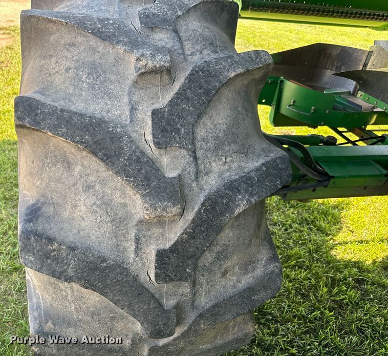 image for item EK1355 1997 John Deere 9600 RWA combine