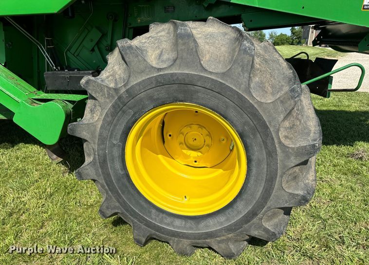 image for item EK1355 1997 John Deere 9600 RWA combine