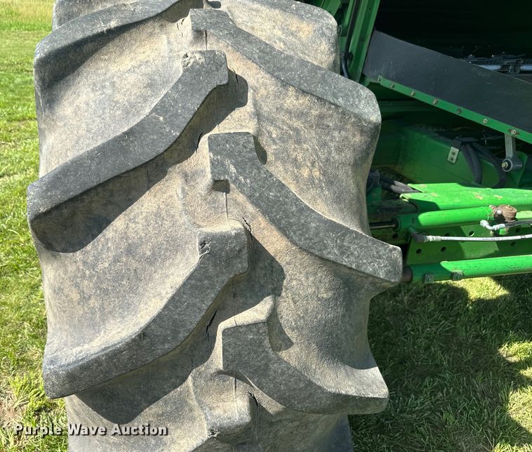 image for item EK1355 1997 John Deere 9600 RWA combine
