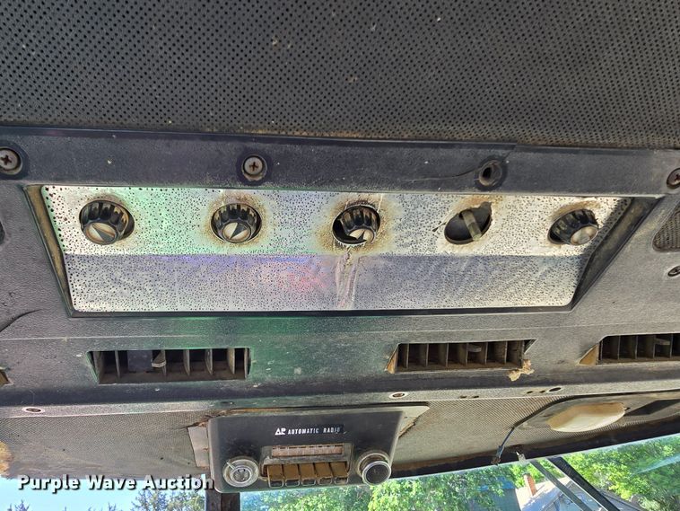 image for item EK6021 1977 John Deere  4230 tractor