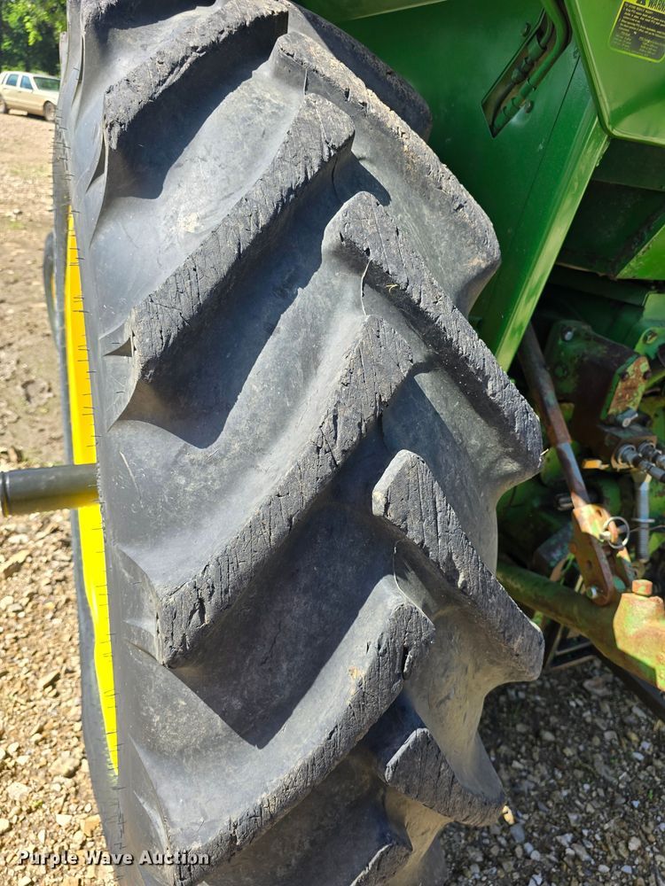 image for item EK6021 1977 John Deere  4230 tractor