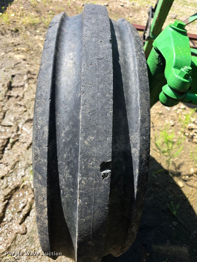 image for item EK6021 1977 John Deere  4230 tractor