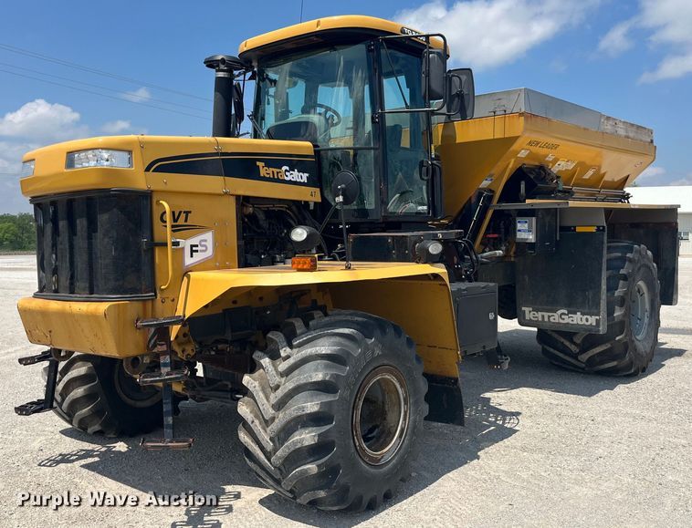 image for item EK8534 Terra Gator 8400 spreader