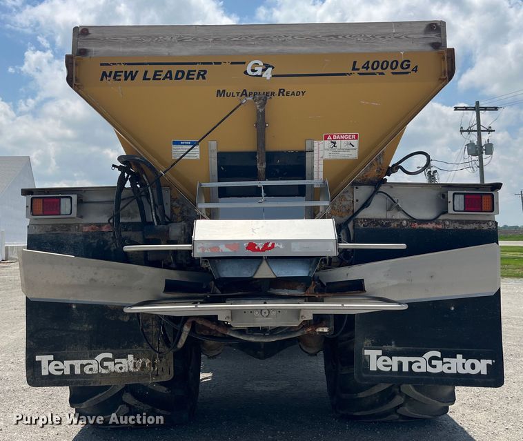 image for item EK8534 Terra Gator 8400 spreader