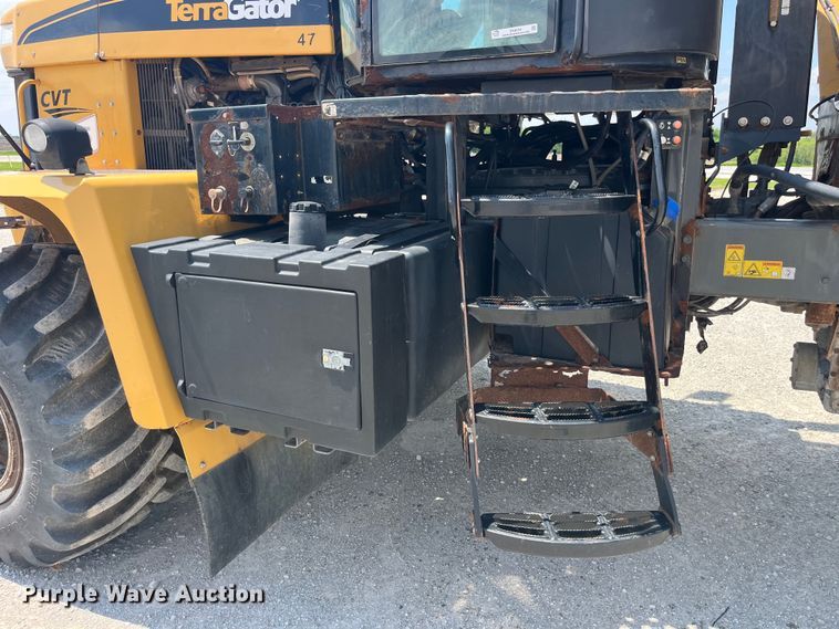 image for item EK8534 Terra Gator 8400 spreader