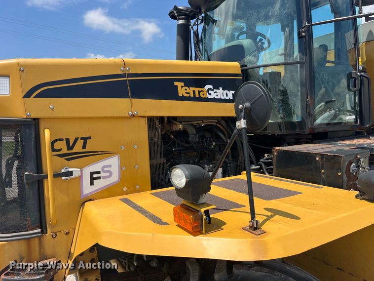 image for item EK8534 Terra Gator 8400 spreader