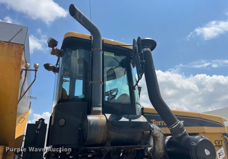 image for item EK8534 Terra Gator 8400 spreader