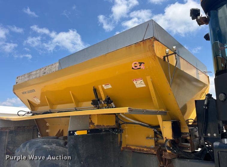 image for item EK8534 Terra Gator 8400 spreader