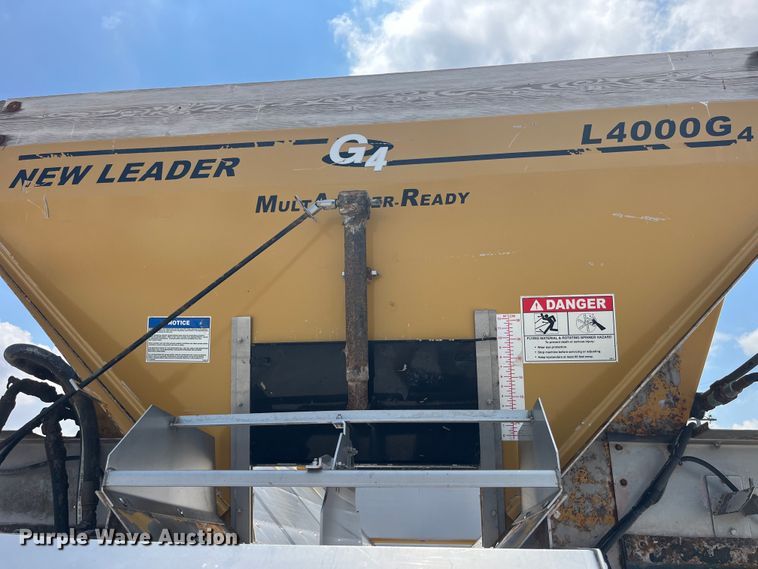 image for item EK8534 Terra Gator 8400 spreader