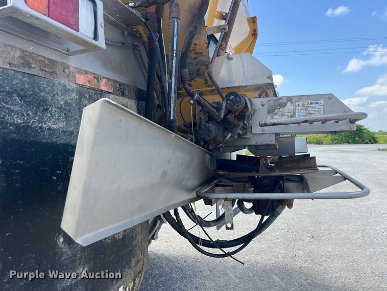 image for item EK8534 Terra Gator 8400 spreader