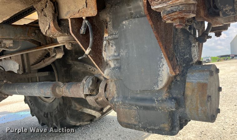 image for item EK8534 Terra Gator 8400 spreader