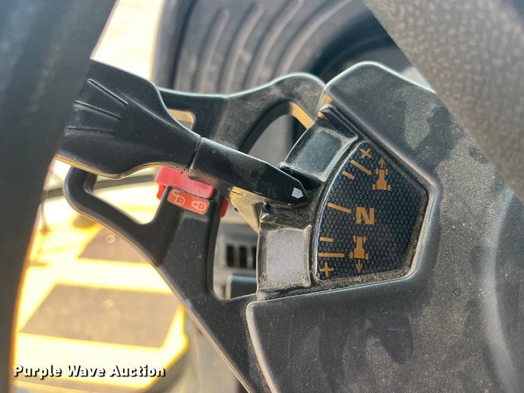 image for item EK8534 Terra Gator 8400 spreader