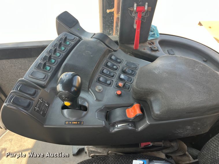 image for item EK8534 Terra Gator 8400 spreader