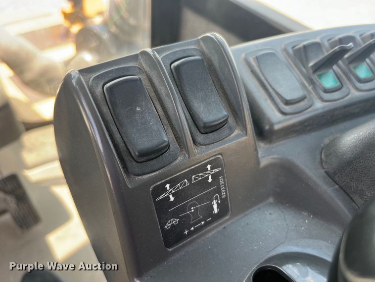 image for item EK8534 Terra Gator 8400 spreader