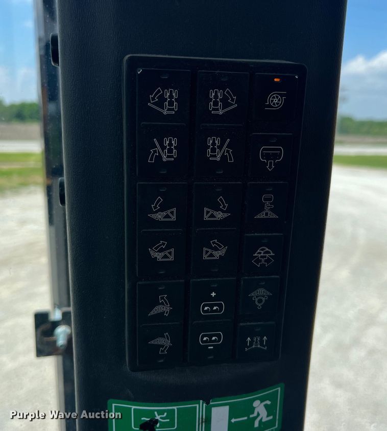 image for item EK8534 Terra Gator 8400 spreader