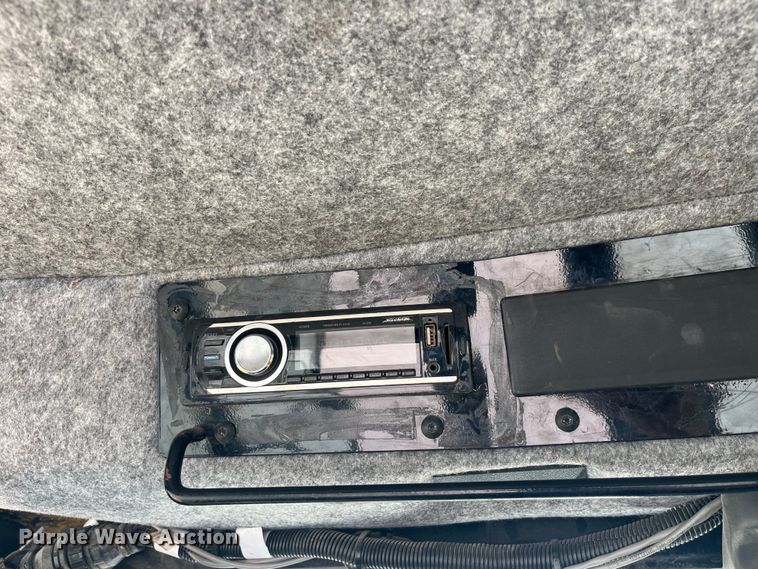 image for item EK8534 Terra Gator 8400 spreader