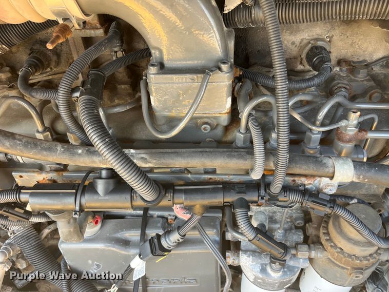 image for item EK8534 Terra Gator 8400 spreader