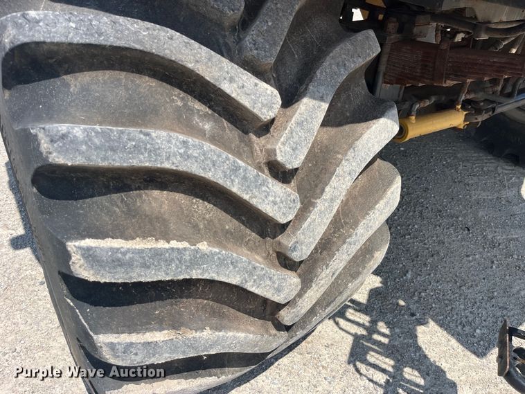 image for item EK8534 Terra Gator 8400 spreader