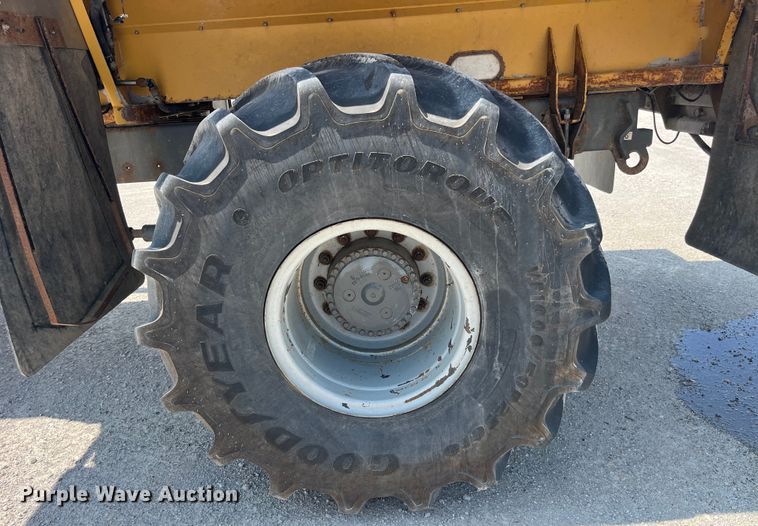 image for item EK8534 Terra Gator 8400 spreader