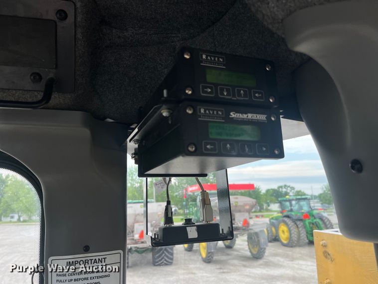 image for item EK8535 TerraGator 8303 spreader