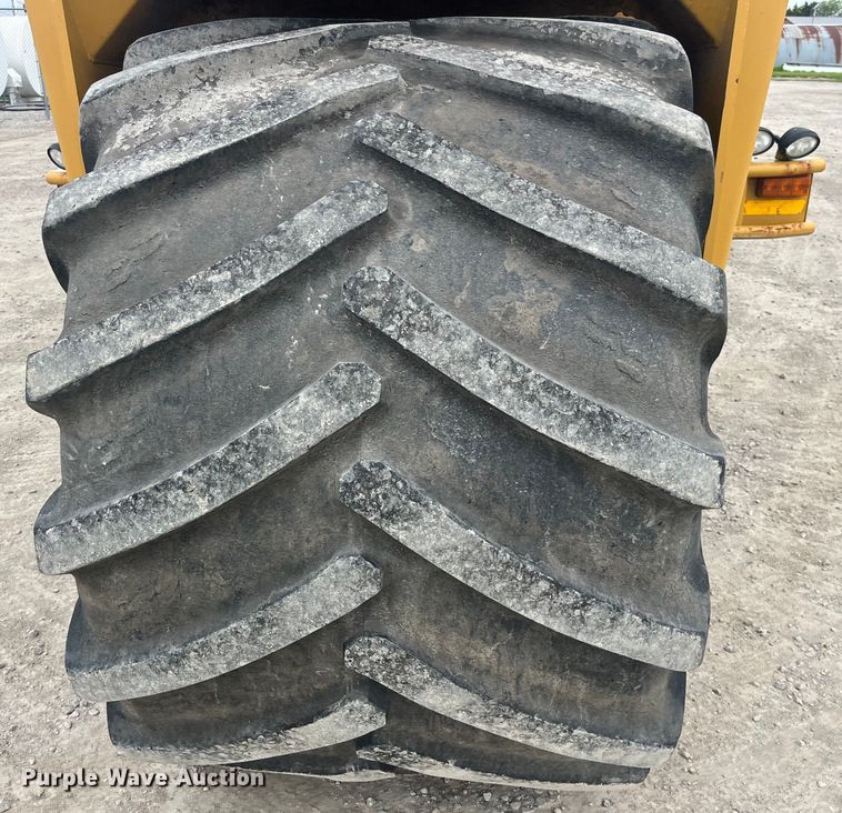 image for item EK8535 TerraGator 8303 spreader